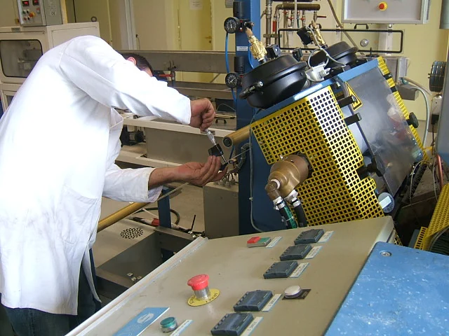 Essai de coextrusion sur la ligne pilote du CRITT Polymères